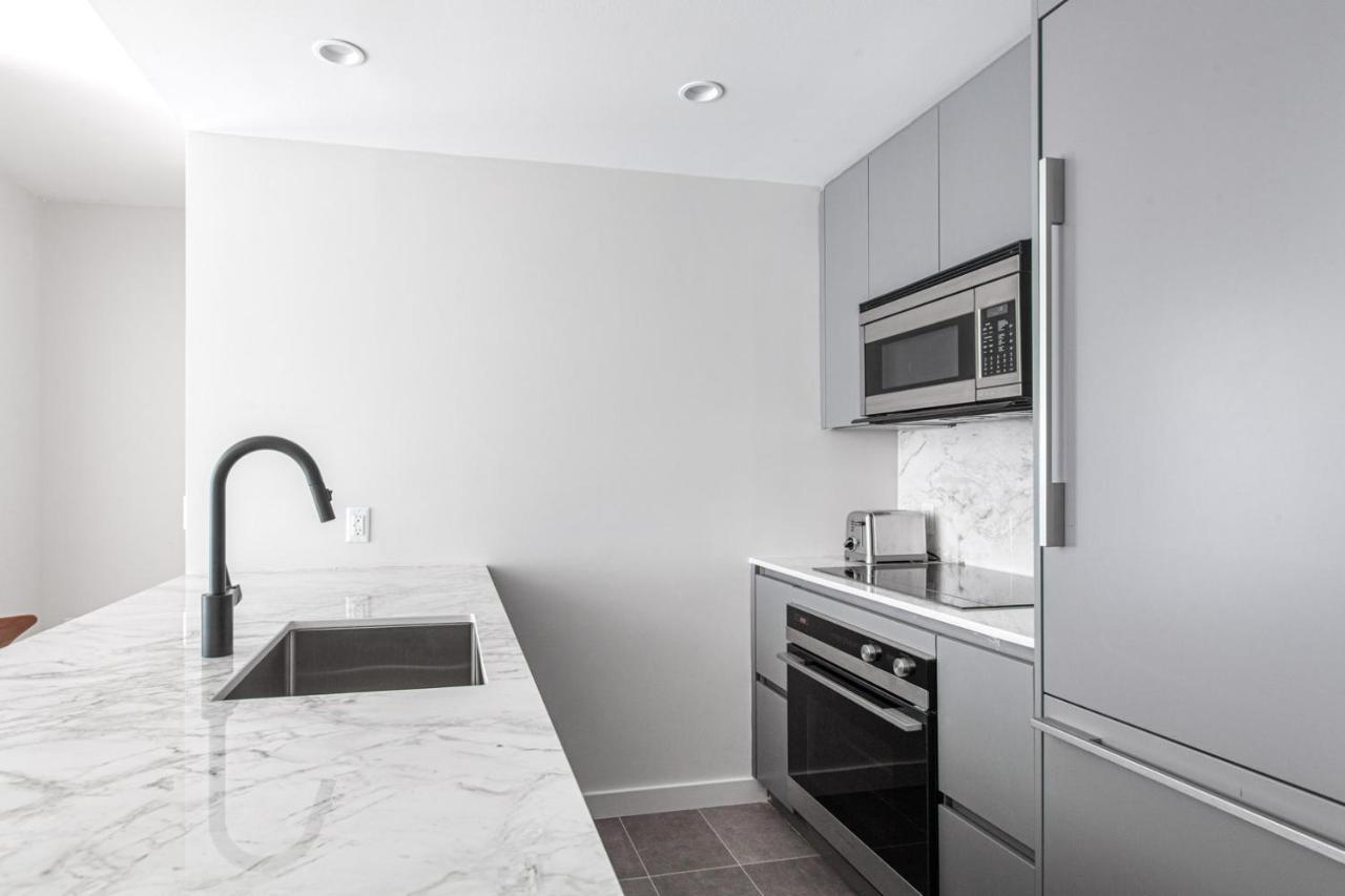 Ues 1br W Dm Elevator Gym Coworking Spaces Nyc-589 New York